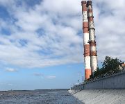 Противопаводковая дамба Хабаровской ТЭЦ-2 надежно защищает энергообъект от подъема воды в Амуре - Новости энергетики и энергосбережения